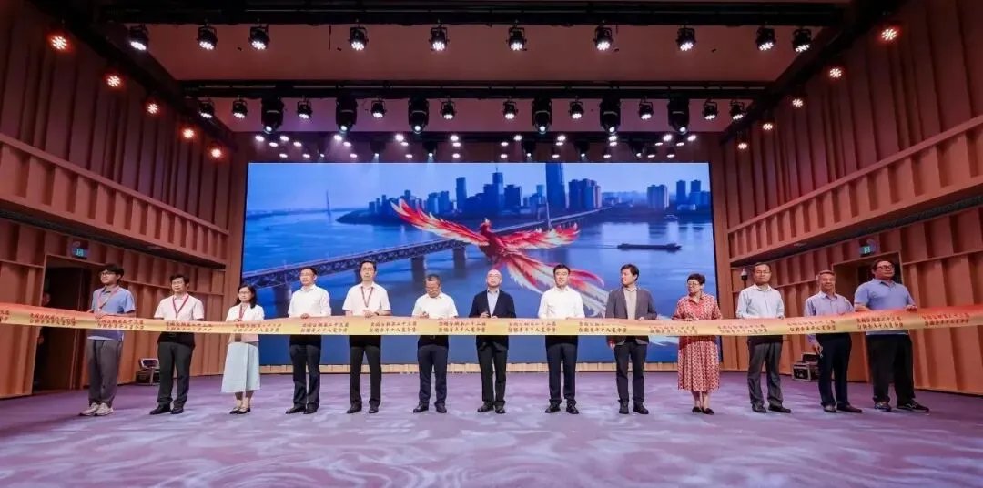 决定调整刘伯温传奇手机版登录化学（0