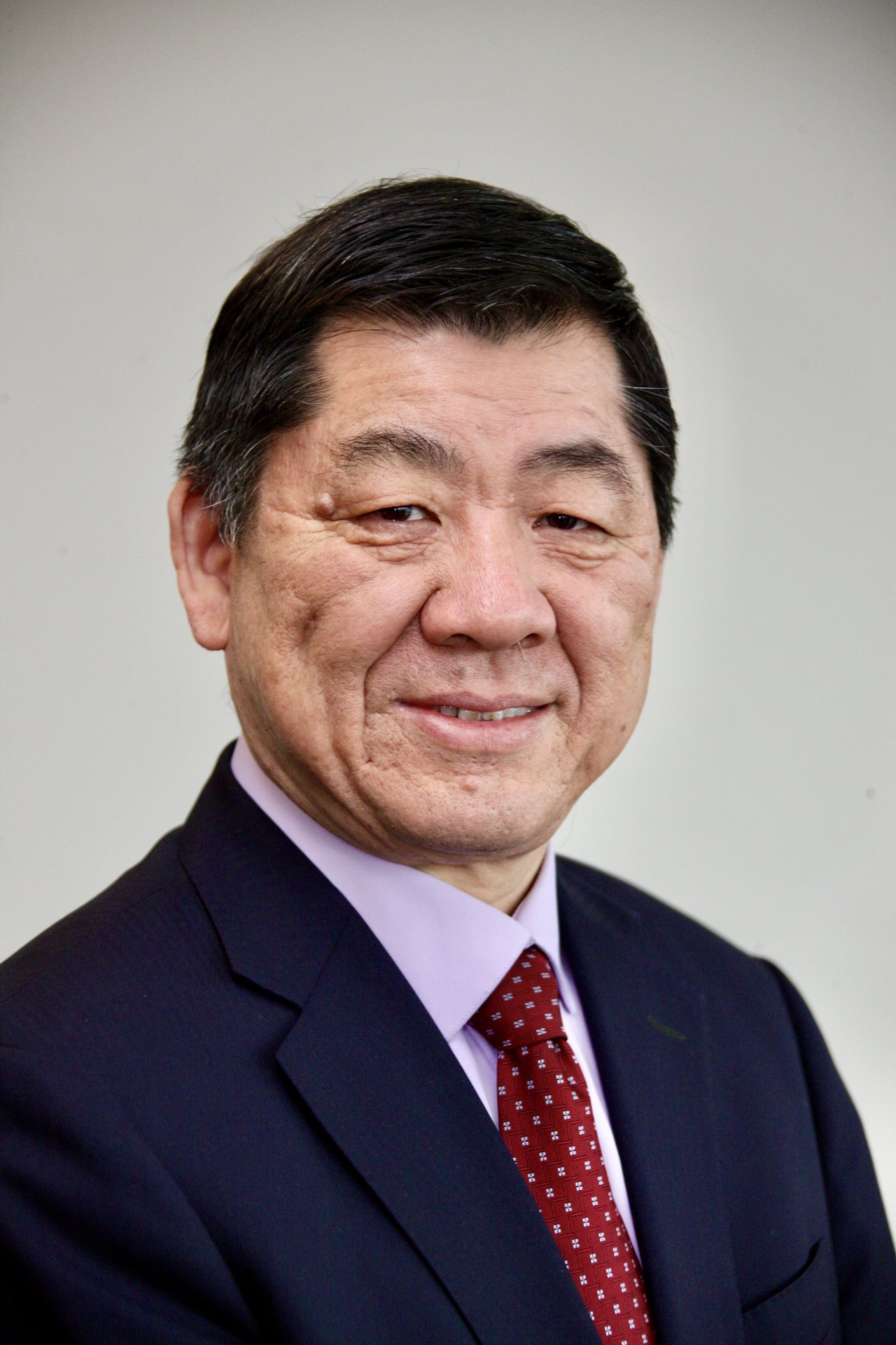 1979年-1983年硕士就读于原武