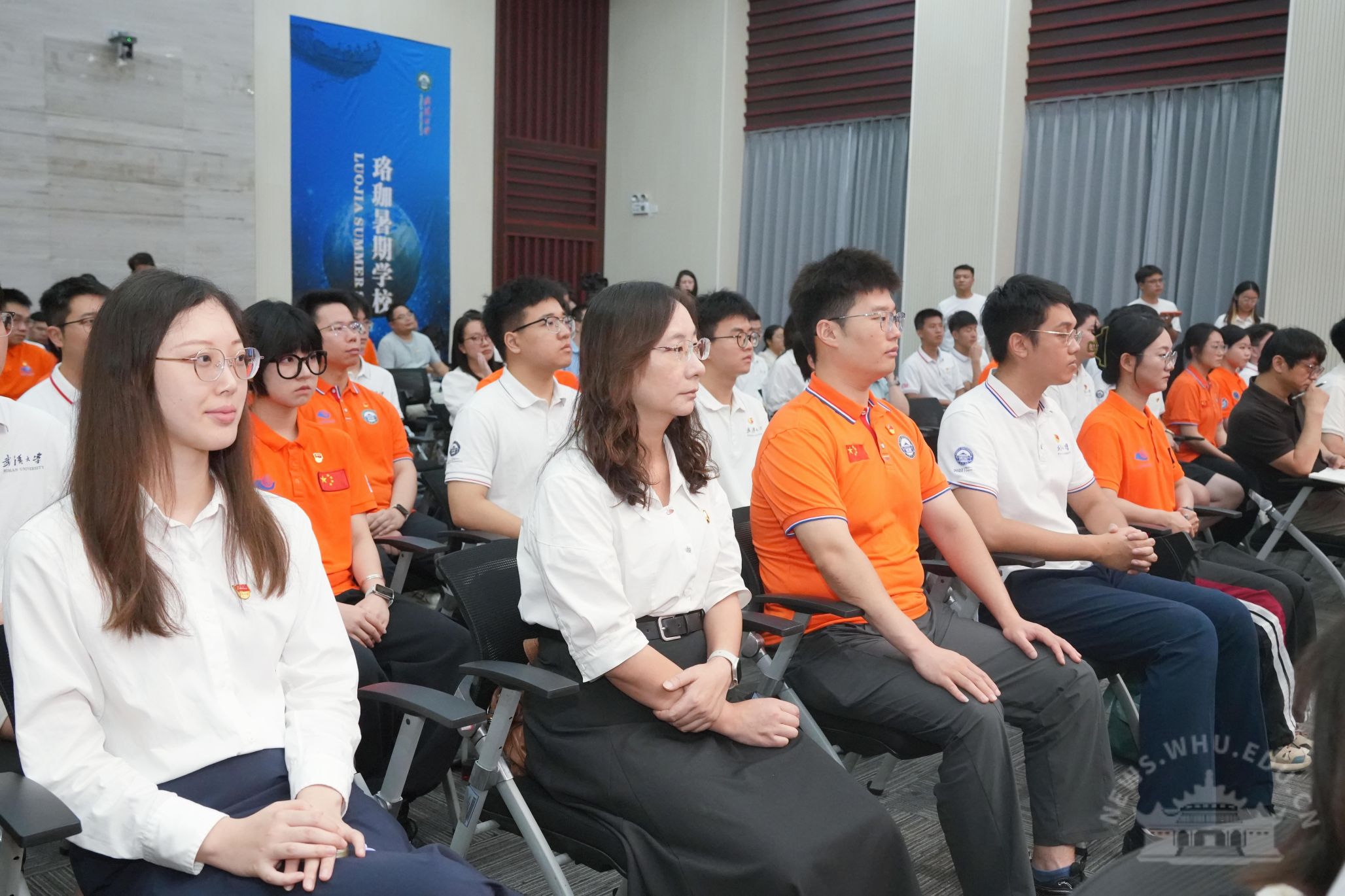 全国优秀党务工作者和全国先进基层党组