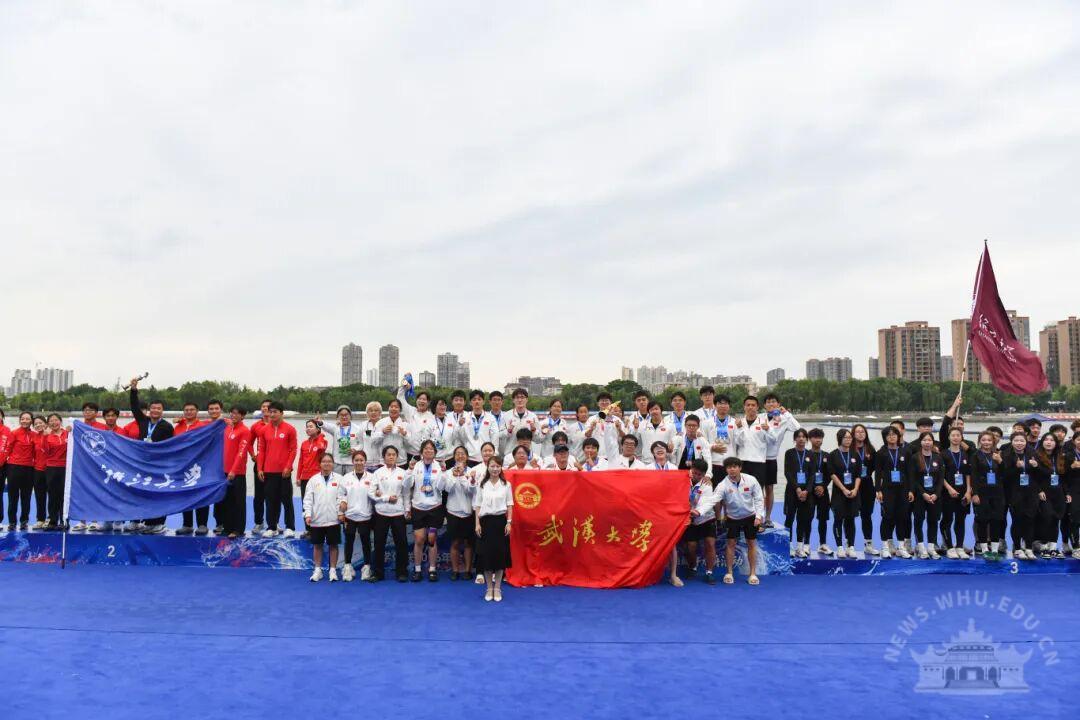 华中科技大学两支龙舟队伍在混合组50